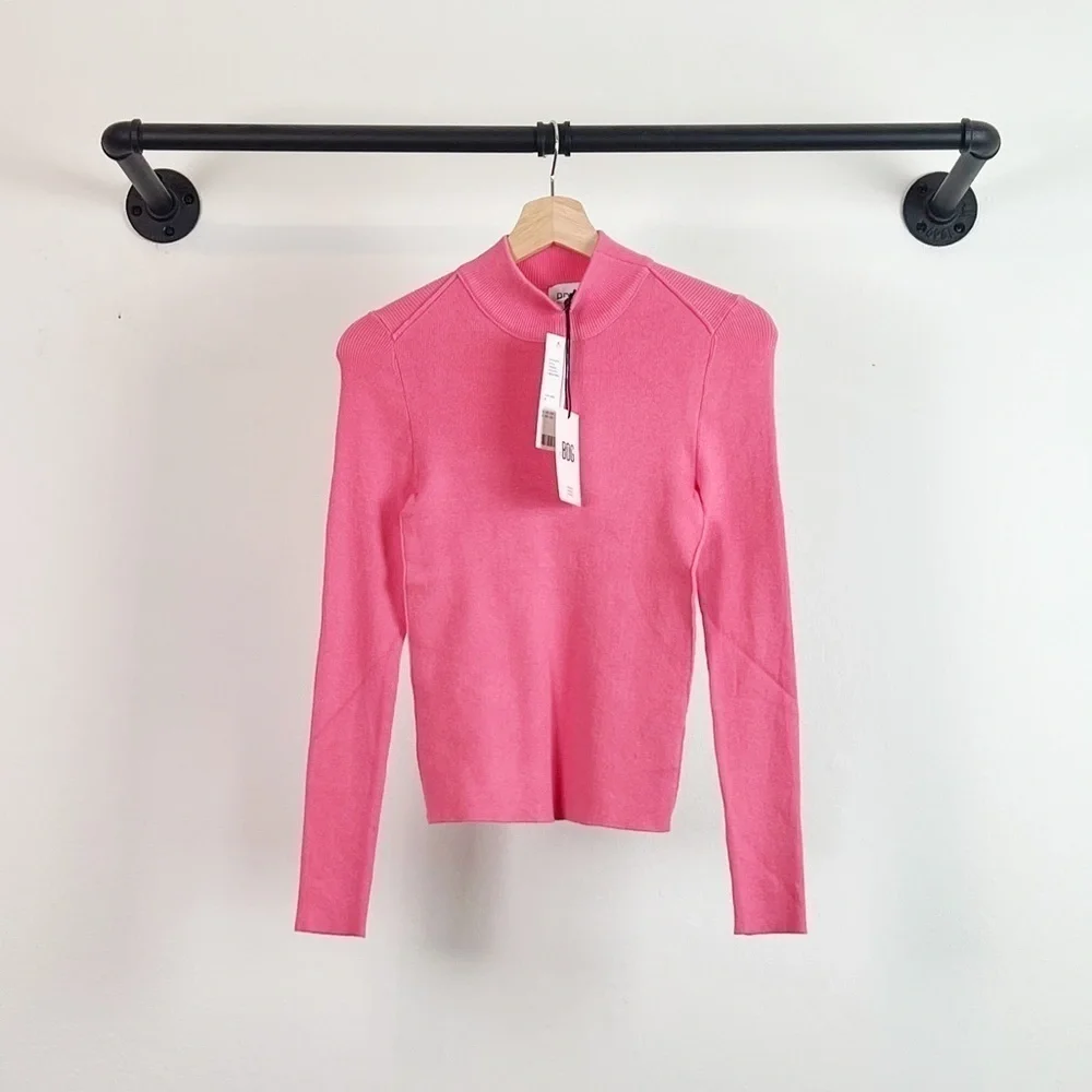 NWT Urban Outfitters BDG Farren Turtleneck Sweater in Pink